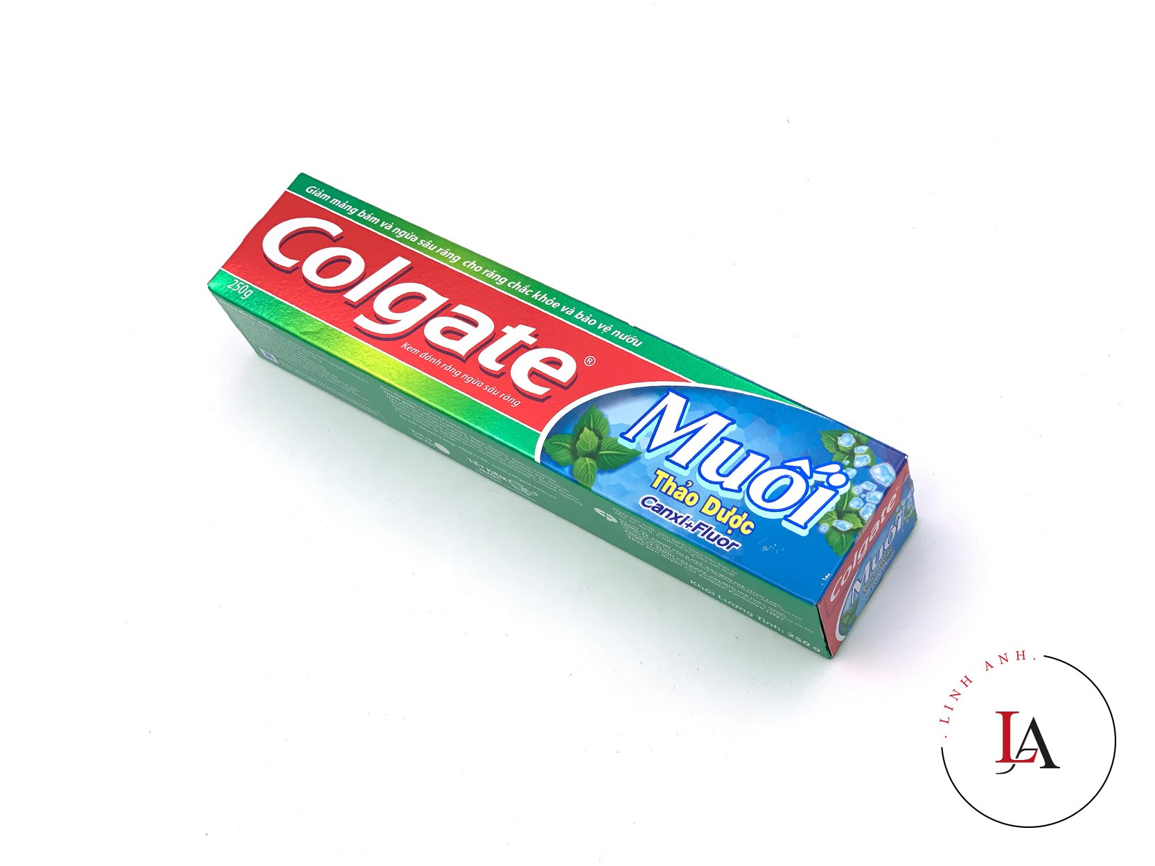 Kem đánh răng Colgate muối thảo dược